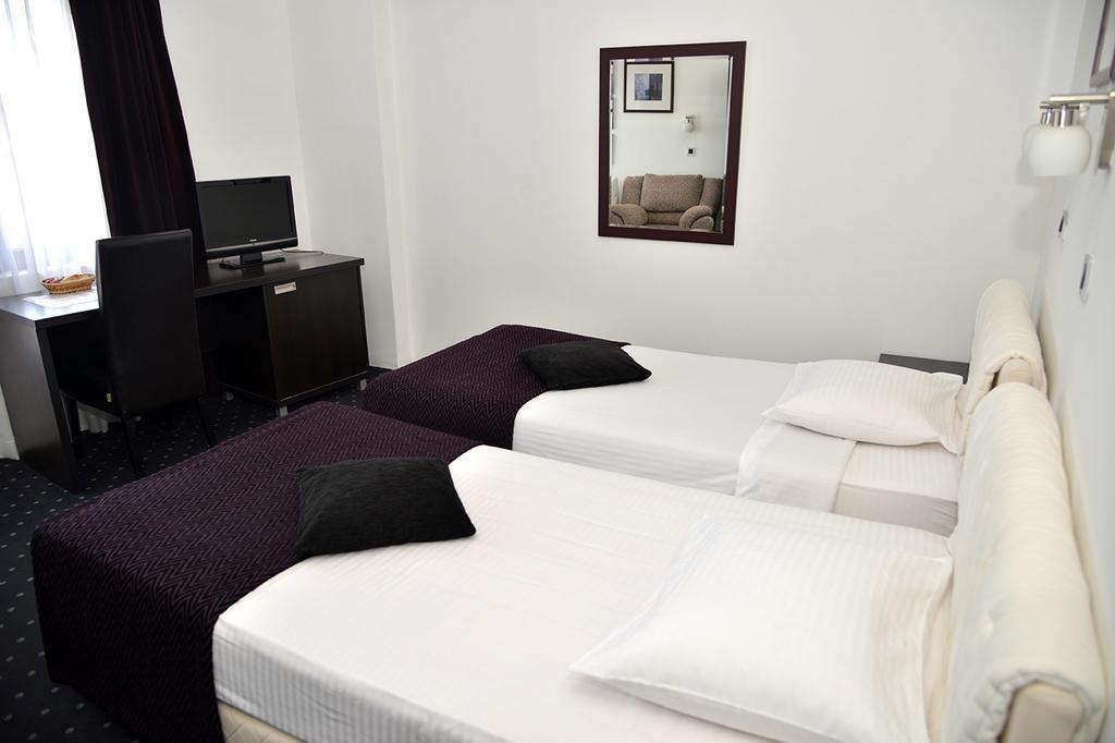 Guest House Amico Vranje Zimmer foto