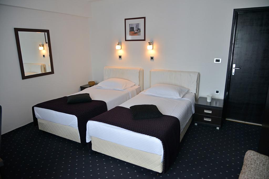 Guest House Amico Vranje Zimmer foto